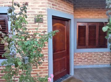 Casa , Fontana · Vendo Financio con Sitema Saldo de Precio, Hermosa Casa.