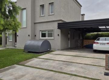 Casa · 270m² · 5 Ambientes · 2 Cocheras · Venta Casa en El Canton Norte - 5 Ambientes