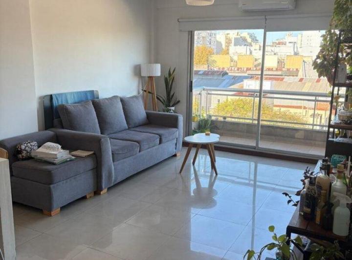 Venta. 3 Ambientes. con Balcon. Barracas