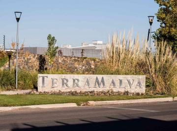Casa · 90m² · 3 Ambientes · 1 Cochera · Alquiler en Barrio Privado Terra Malva Luján