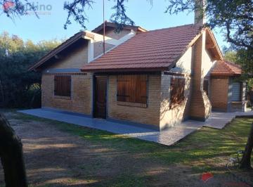 Casa · 136m² · 4 Dormitorios · Casa en Venta en Carpinteria, San Luis.