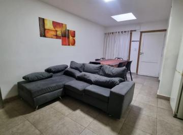 Casa de 4 ambientes, Las Cañas · Casa Renovada en Las Cañas, Gllén