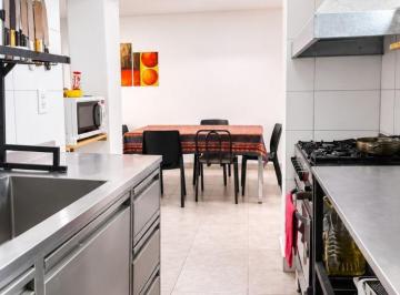 Casa de 4 ambientes, Las Cañas · Casa Renovada con Calefacción Central en Las Cañas, Gllén