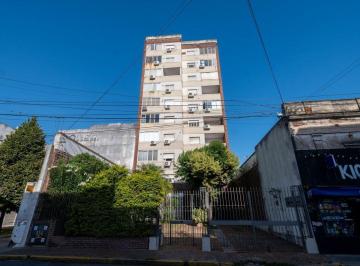 Departamento · 70m² · 4 Ambientes · 1 Cochera · Semipiso 2 Dorm. con Cochera | Microcentro