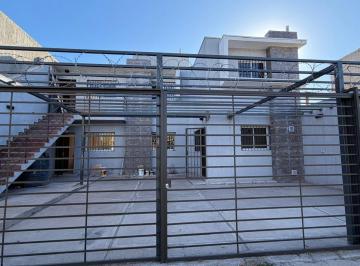 PH · 80m² · 4 Ambientes · 1 Cochera · Duplex a m Parque Metropolitano