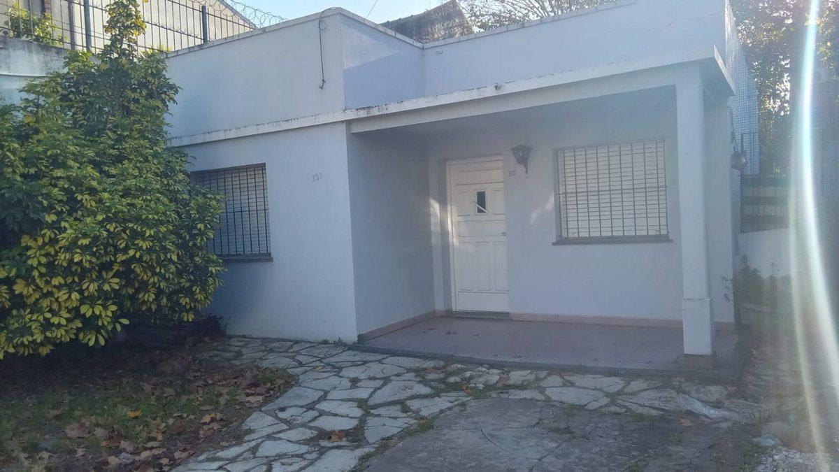Caseros 3000,  Villa Ballester, General San Martín