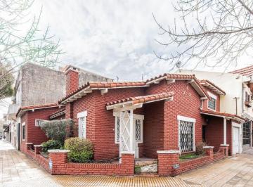Casa · 170m² · 5 Ambientes · 1 Cochera · Venta Casa 5 Amb - Lanus Este