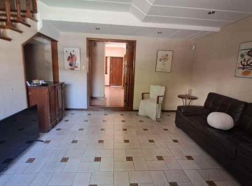 Casa · 170m² · 5 Ambientes · 2 Cocheras · Venta Casa 5 Ambientes en Avellaneda Wilde