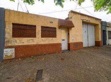 Casa · 193m² · 5 Ambientes · 1 Cochera · Casa en Venta 3 Dorm. Zona Sur