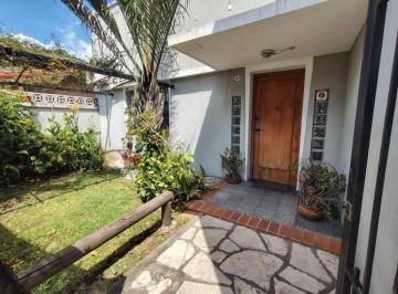 Casa · 153m² · 4 Ambientes · 2 Cocheras · Venta Casa 4 Ambientes Escalada