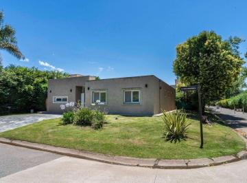 Casa · 134m² · 5 Ambientes · Venta Casa C/pileta - El Mirasol, Pilar Apto Credito