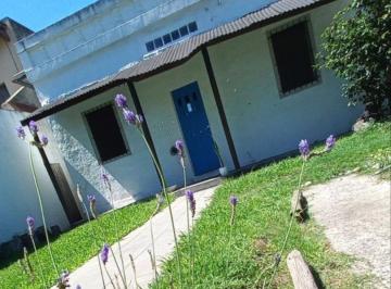 Casa · 70m² · 4 Ambientes · 1 Cochera · Venta Casa Lote Propio Jardin C Potencial Victoria