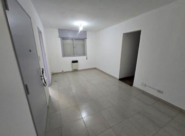 Departamento · 58m² · 4 Ambientes · Dpto Renovado Amplias Dimensiones 3 Dorm.