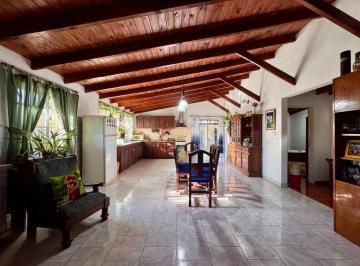 Casa · 120m² · 4 Ambientes · 2 Cocheras · Casa en Venta en San Carlos