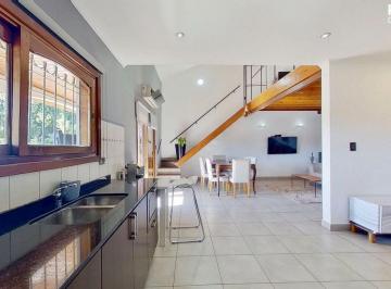 Casa · 105m² · 4 Ambientes · 1 Cochera · Casa en Venta con Local Quilmes