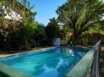 Casa · 70m² · 3 Ambientes · 1 Cochera · Casa Quinta en Venta en El Pato