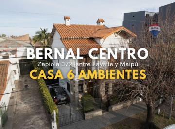 Casa · 305m² · 6 Ambientes · 2 Cocheras · Venta Casa 6 Ambientes C/ Parque en Bernal Centro