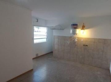 Departamento · 63m² · 4 Ambientes · Depto. 4 Ambientes, 2 Baños, Patio y Balcón. Centro