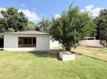Casa · 1635m² · 3 Ambientes · 3 Cocheras · Venta Casa a Estrenar Parrilla Pileta Luz Remanso