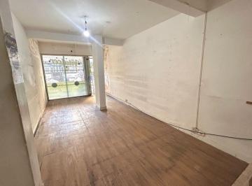 Local comercial · 45m² · Local en Alquiler con Sotano Villa del Parque