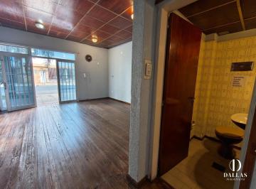 Local comercial · 33m² · 2 Ambientes · Local Comercial - Consultorio - Depósito