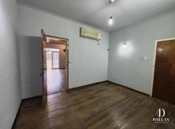 Local comercial · 33m² · 2 Ambientes · Local Comercial - Consultorio - Depósito