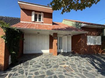 Casa · 140m² · 5 Ambientes · 1 Cochera · Venta Casa 5 Ambientes, Barrio Mundialista