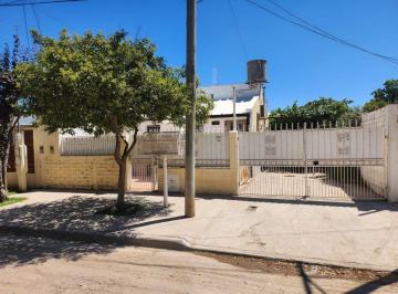 Casa · 122m² · 3 Ambientes · 2 Cocheras · Casa 2 Dorm en Venta + Casa 1 Dormitorio, Plottier
