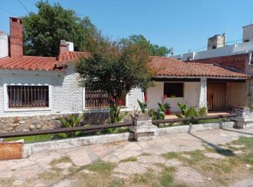 Casa · 184m² · 6 Ambientes · 1 Cochera · Casa 2 Dorm. + Depto Miguel Muñoz Carlos Paz