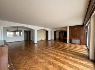 Departamento · 278m² · 7 Ambientes · 1 Cochera · Departamento Semipiso Sobre Cañada - Categoria