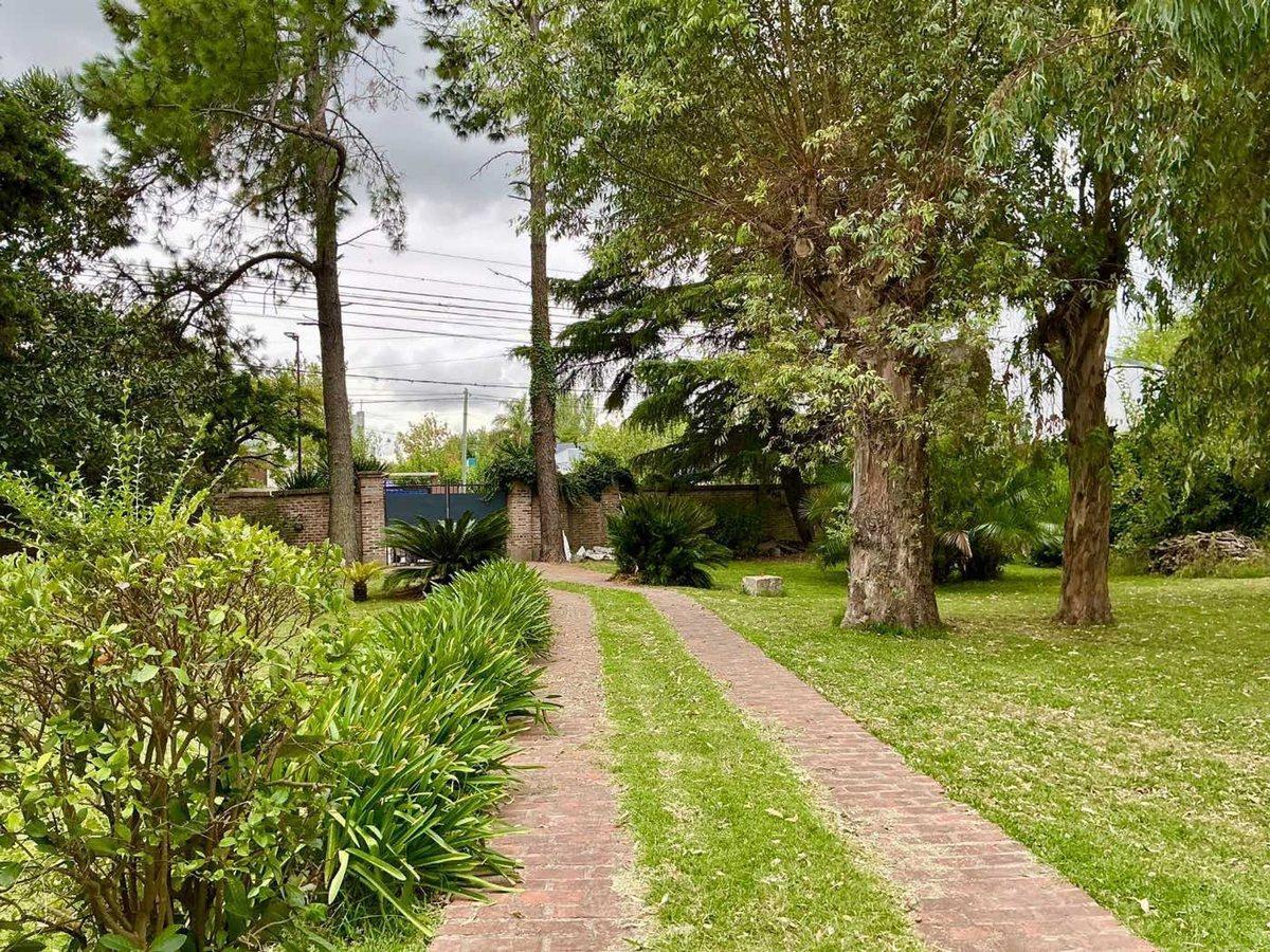 28 E/ 473 Bis y 474 0,  City Bell, La Plata