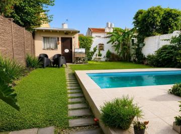 Casa · 103m² · 3 Ambientes · 1 Cochera · Venta Casa 3 Ambs. Piscina. A. Crédito. Bco. Priv.