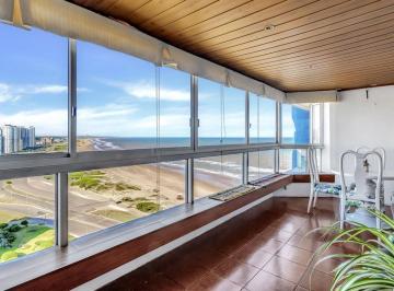 Departamento · 178m² · 6 Ambientes · 2 Cocheras · Apartamento 4 Dorm. Venta Vista a La Brava