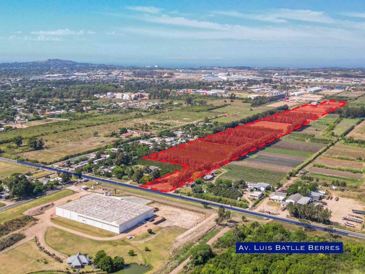 Av Luis Batlle Berres 7000, Paso de la Arena, Montevideo