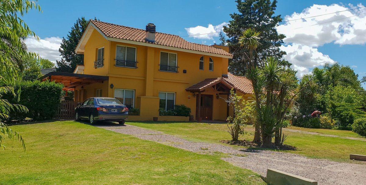 Casa 100