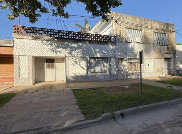 Casa · 400m² · 4 Ambientes · 2 Cocheras · Casa con Local Comercial