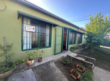 Casa · 95m² · 5 Ambientes · 1 Cochera · Venta Casa 5 Amb Boulogne Cochera y Parque