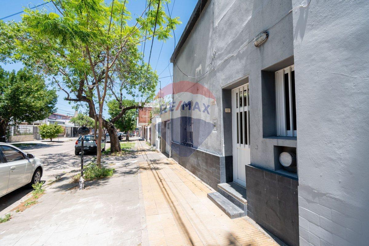 Avenida Gobernador Freyre 1000