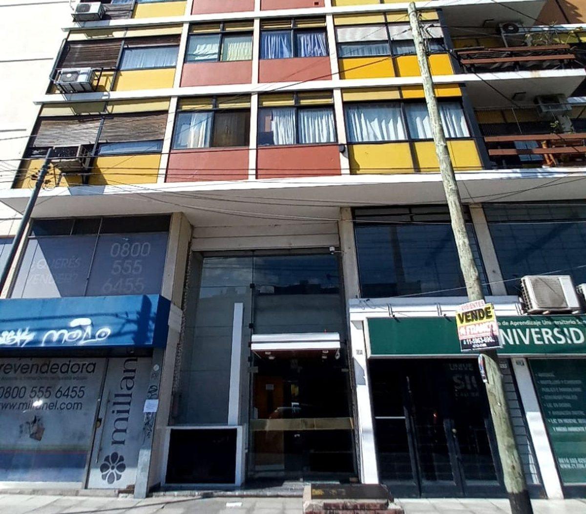 Sarmiento 1800