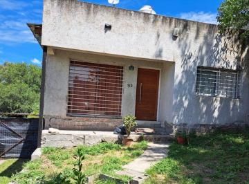 Casa · 85m² · 2 Ambientes · 1 Cochera · Venta Casa Unquillo 85 m² 2 Dorm. Escritura