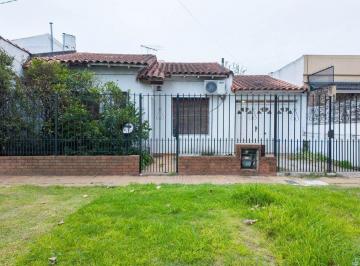 Casa · 120m² · 3 Ambientes · 1 Cochera · Venta Casa 3 Amb Remedios de Escalada