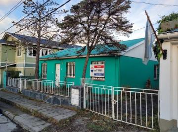 Casa · 60m² · 5 Ambientes · 1 Cochera · Oportunidad: Casa en El Centro de Ushuaia
