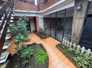 PH · 65m² · 4 Ambientes · 1 Cochera · Venta PH Ideal con Cochera! en Moron