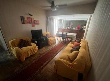 Departamento · 68m² · 4 Ambientes · Venta Oportunidad 4 Ambientes Patio A/profesional