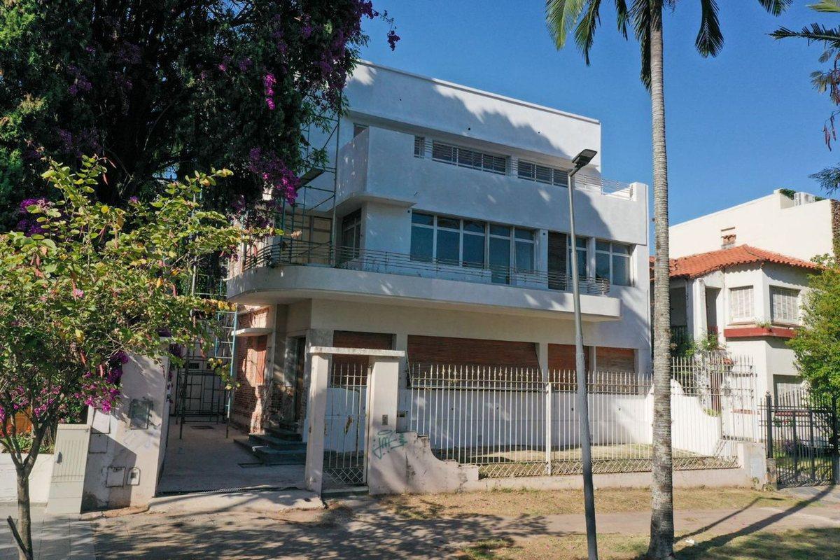 Mitre 600