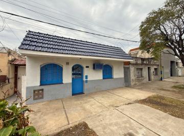 Casa · 71m² · 4 Ambientes · Venta Casa 2 Dorm. en Pb - Terraza.