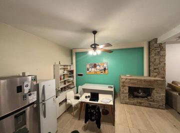 PH · 188m² · 4 Ambientes · PH Reciclado a Nuevo - Balvanera - Apto Comercial