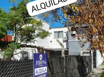 Casa de 4 ambientes, Berazategui · Casa 3 Dorm. en Alquiler - El Pato - "Alquilada"