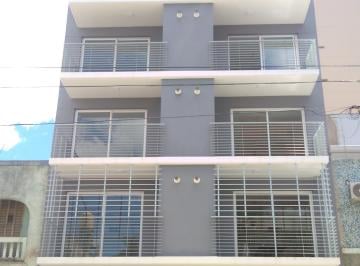 Departamento de 2 ambientes, Villa del Parque · Dueño Alquila Depto de 2 Amb. Mascota. Muy Luminoso.