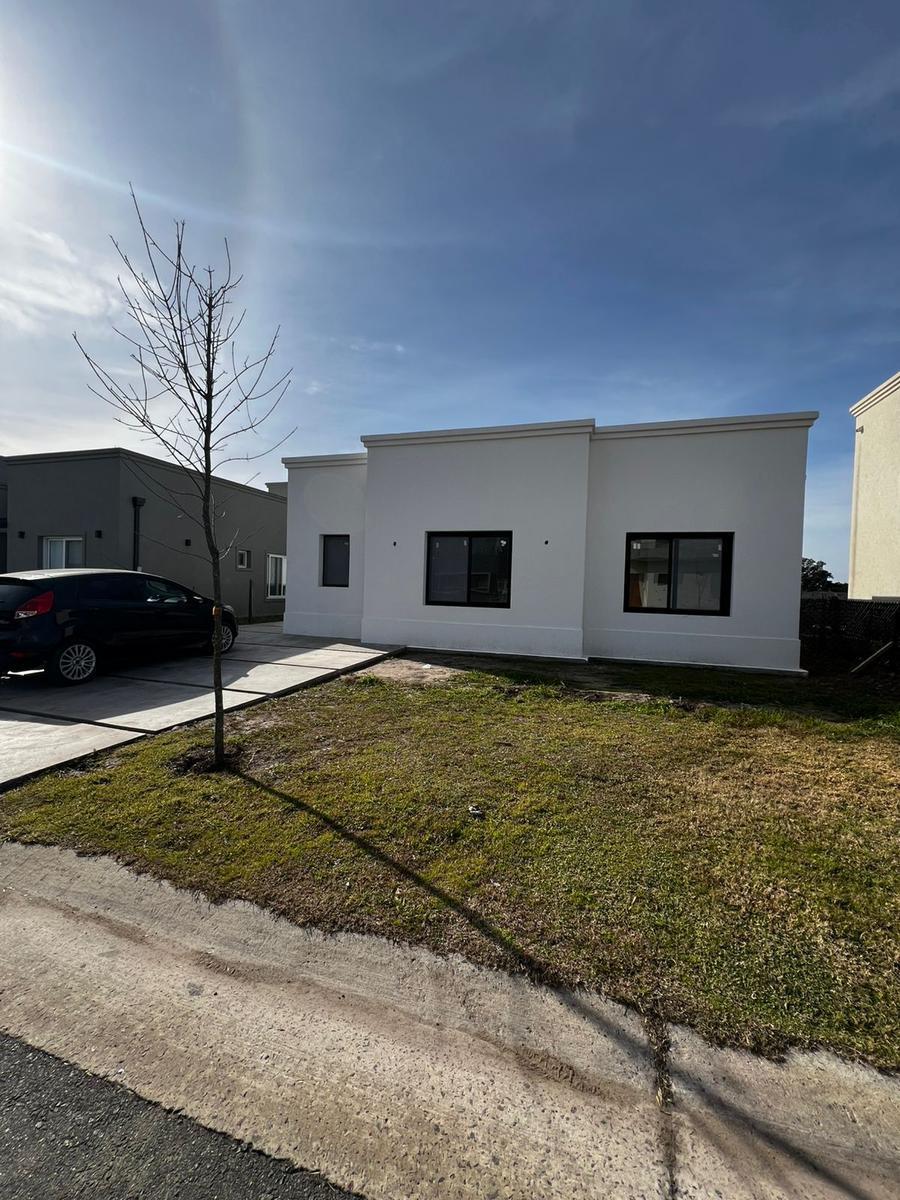 Venta Casa 4 Amb. Barrio Vila Marina II Villanueva Tigre